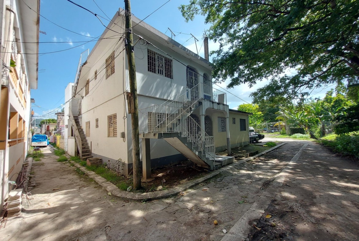 Fourth image of 792- Mango Circle, Catherine h in Montego Bay, St. James, Jamaica - property is For Sale