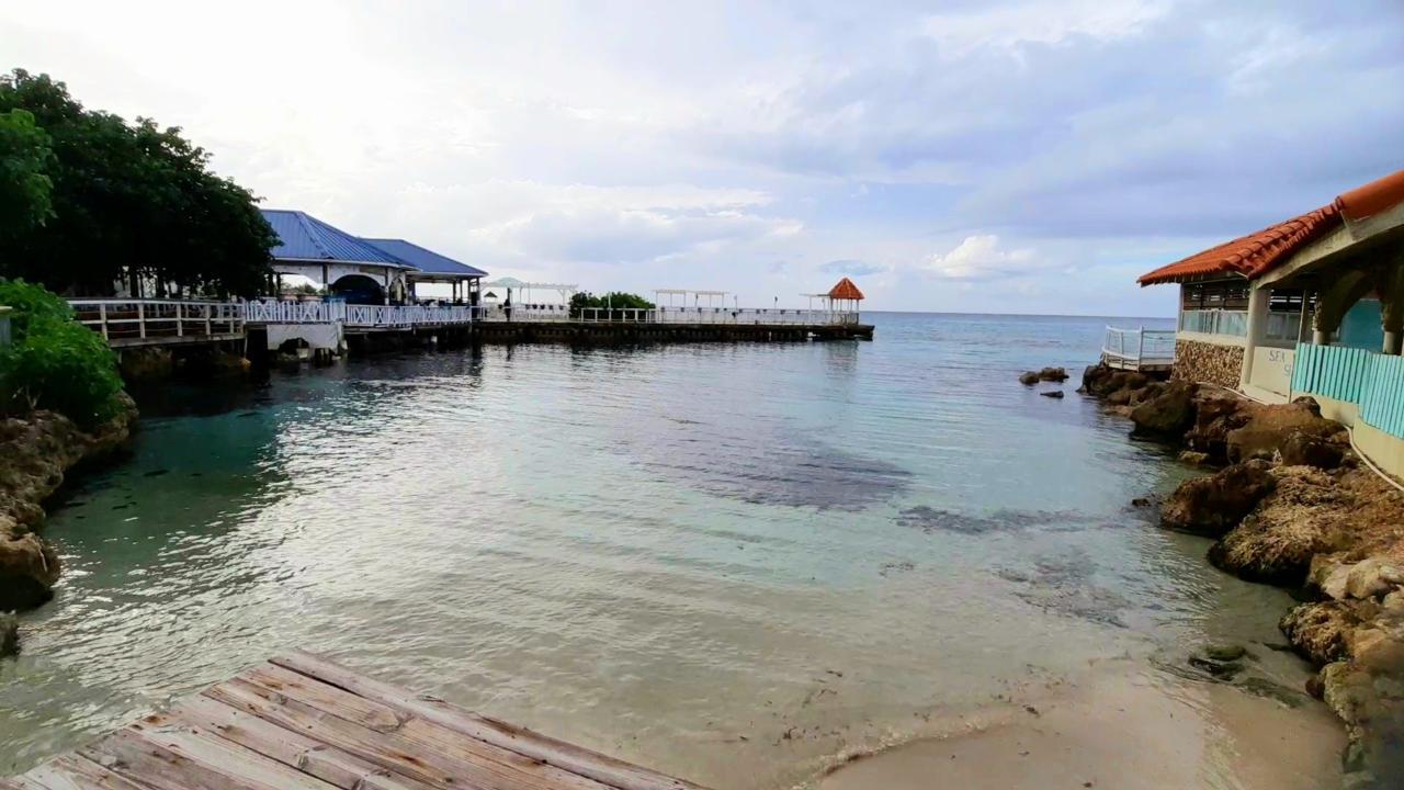 Stunning-2BR-Resort-Apartment-for-Sale-in-Jamaica-FDR-Resort Thirtieth image of 119- Fdr Resort in Runaway Bay, St. Ann, Jamaica - property is For Sale