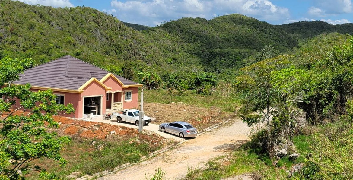 First image of 35 la Piedra Montana in Hat Field, Manchester, Jamaica - property is For Sale