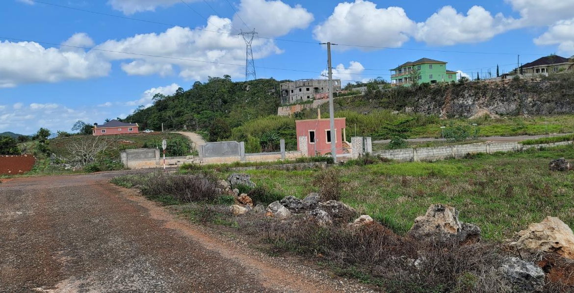 Fifth image of 35 la Piedra Montana in Hat Field, Manchester, Jamaica - property is For Sale
