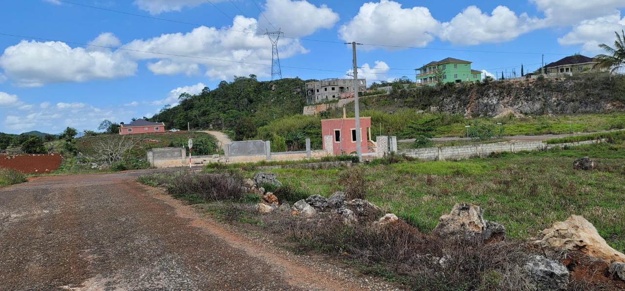 Stunning-3-Bedroom-Bungalow-for-Sale-in-La-Piedra-Montana-Estate-Jamaica Fifth image of 35 la Piedra Montana in Hat Field, Manchester, Jamaica - property is For Sale