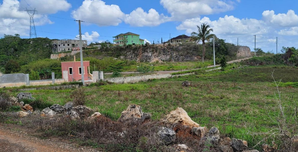 Sixth image of 35 la Piedra Montana in Hat Field, Manchester, Jamaica - property is For Sale