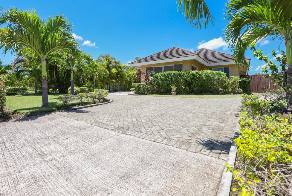 First image of Richmond Estate in Laughlands, St. Ann, Jamaica - property is For Rent