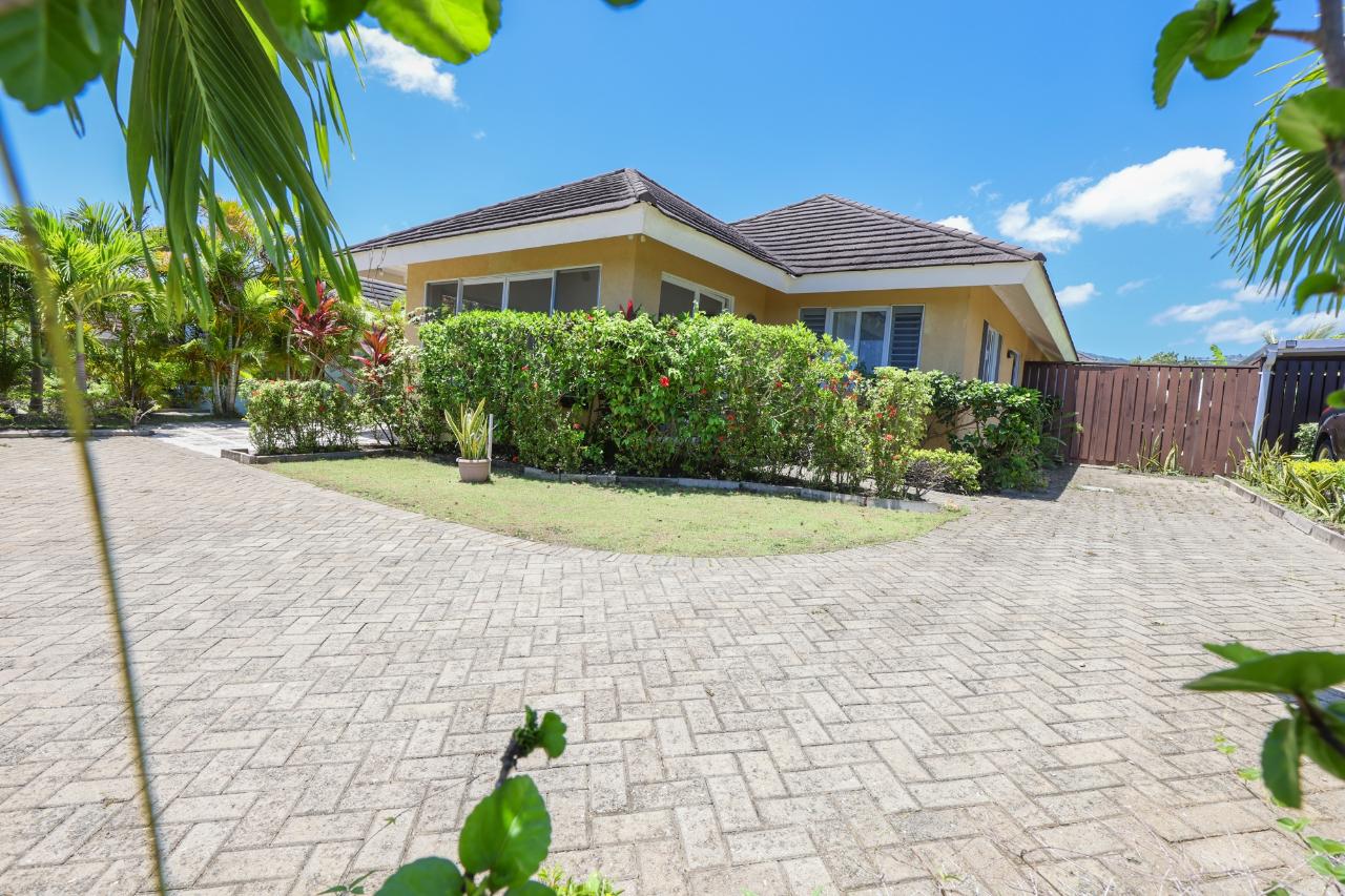 Third image of Richmond Estate in Laughlands, St. Ann, Jamaica - property is For Rent