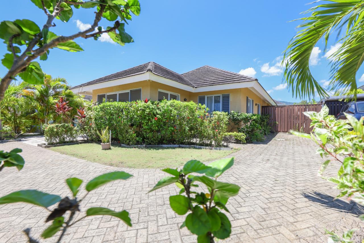 Fourth image of Richmond Estate in Laughlands, St. Ann, Jamaica - property is For Rent