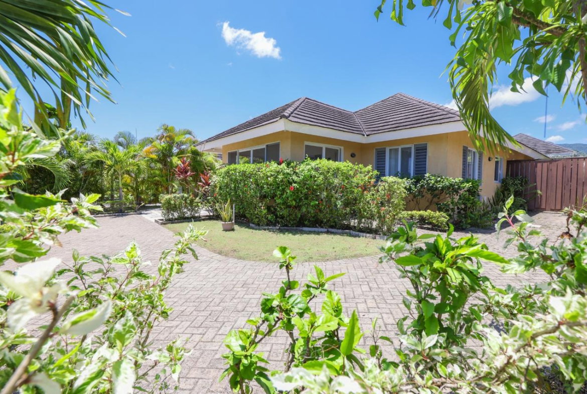 Fifth image of Richmond Estate in Laughlands, St. Ann, Jamaica - property is For Rent