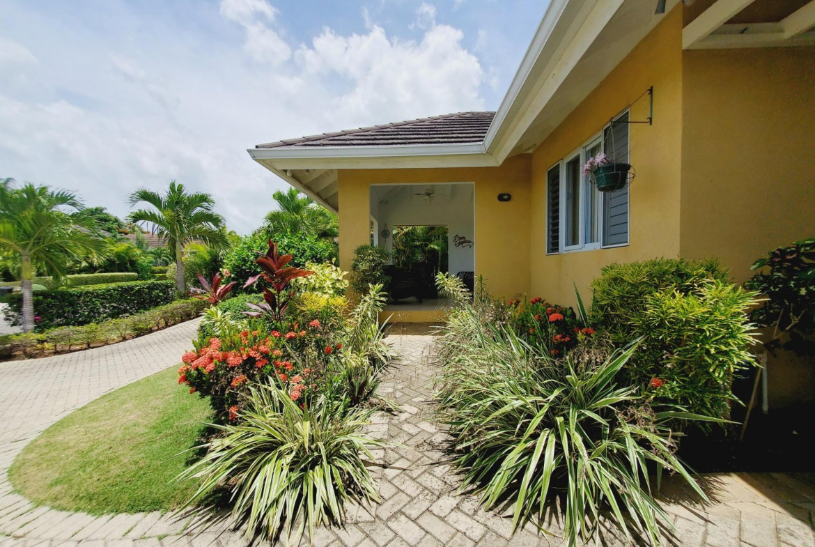 Second image of 712 Banana Walk in St. Ann's Bay, St. Ann, Jamaica - property is For Rent