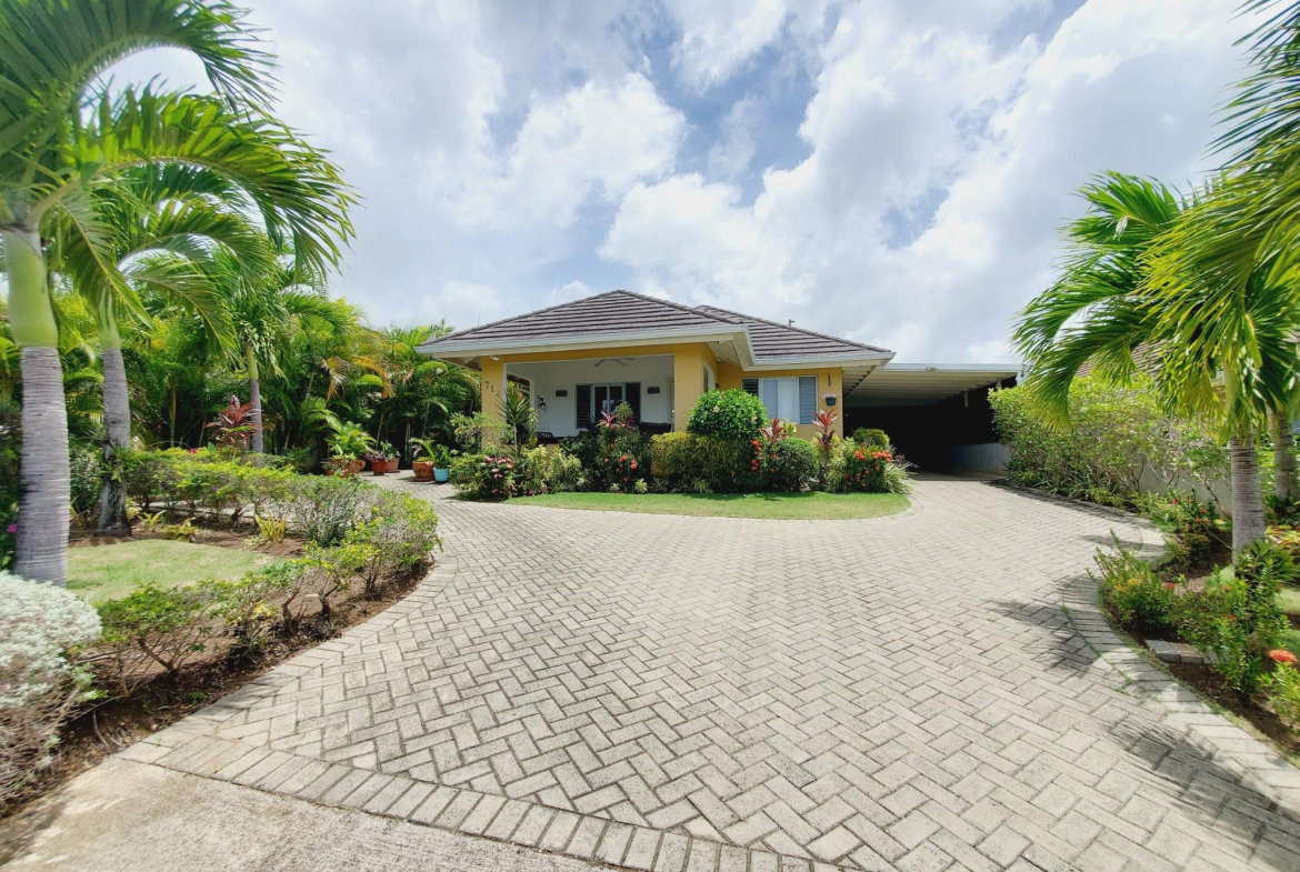 First image of 712 Banana Walk in St. Ann's Bay, St. Ann, Jamaica - property is For Rent