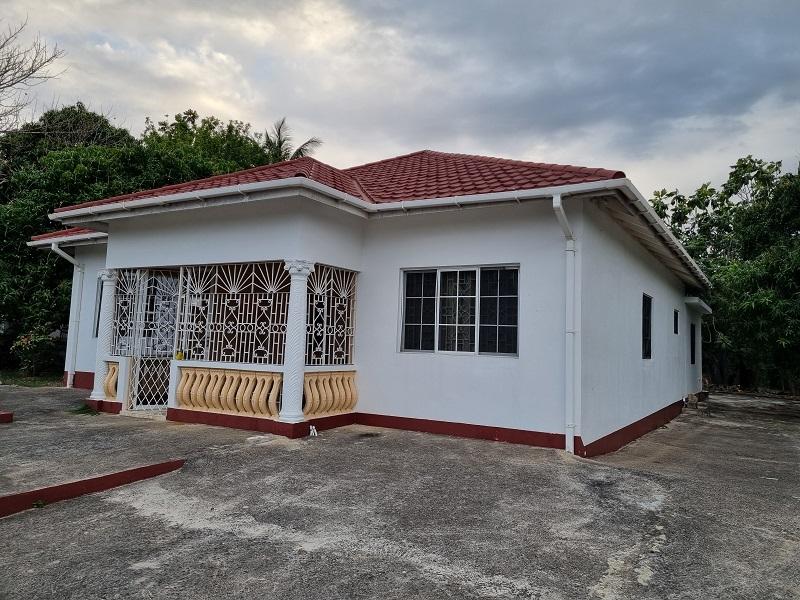 Fifth image of 53 Buchaven, Buckshaven Cres in May Pen, Clarendon, Jamaica - property is For Sale