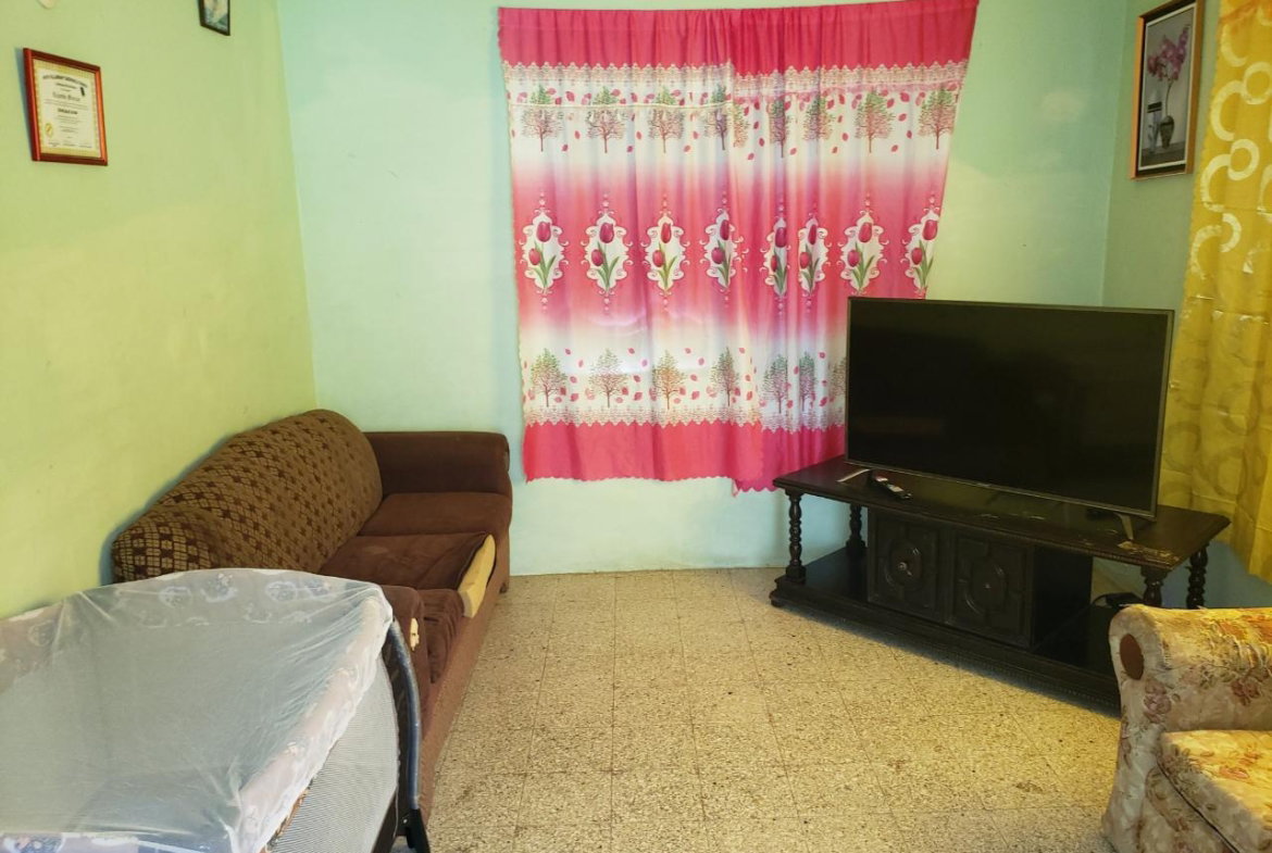 Fifth image of 6 Glen Way in Mandeville, Manchester, Jamaica - property is For Sale
