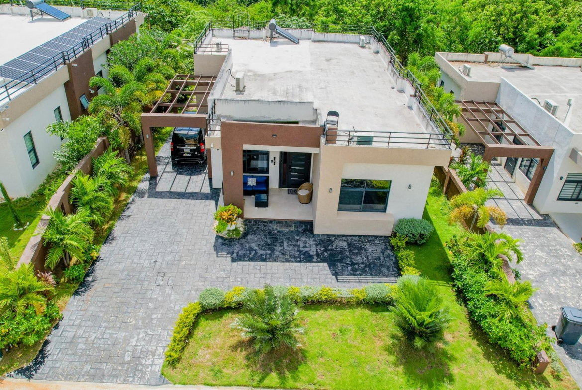 Second image of 29- Pyramid Point, Pyramid he in Breadnut Hill, St. Ann, Jamaica - property is For Sale