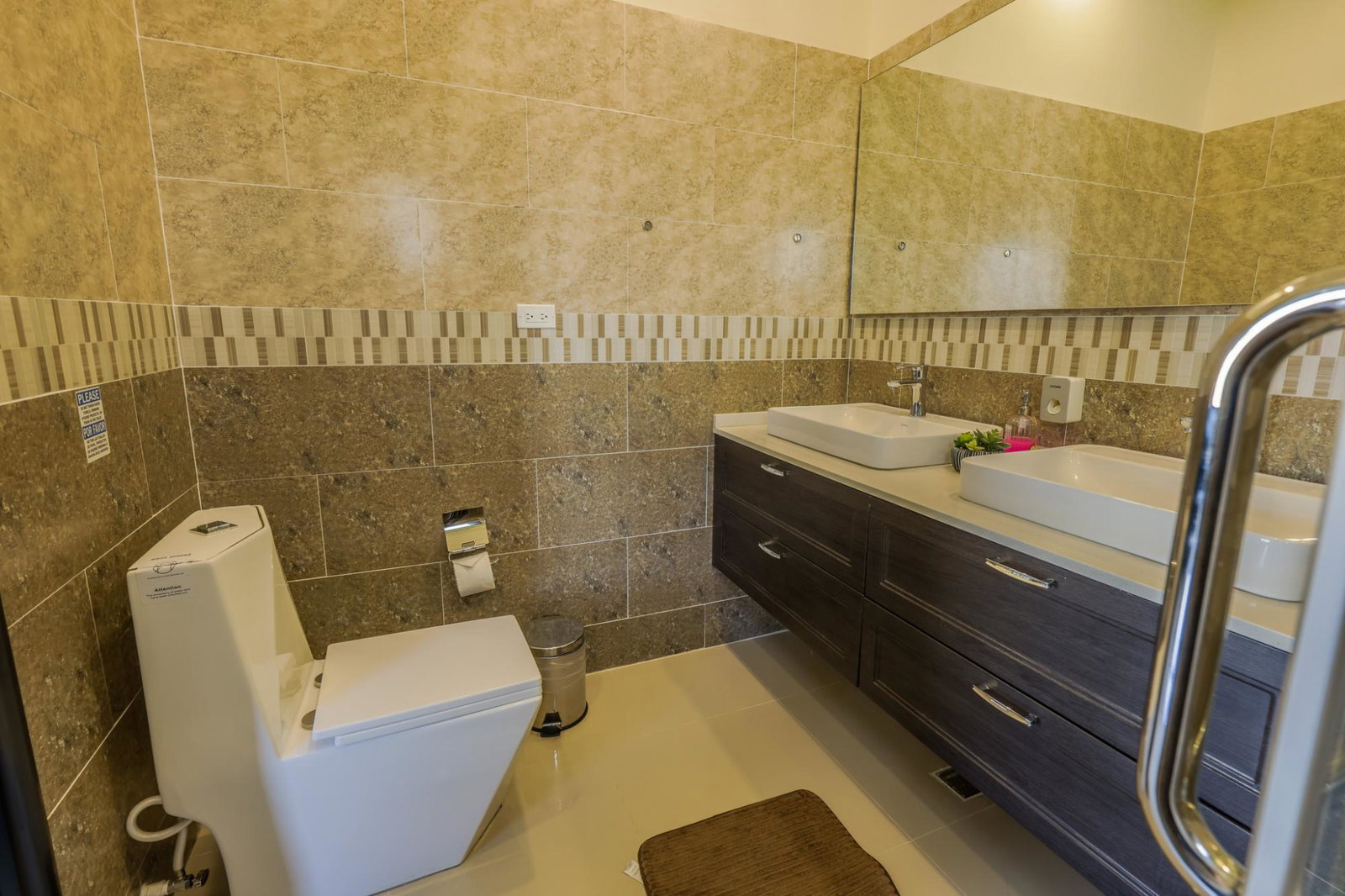 Stunning-3-Bedroom-Home-for-Sale-in-Ocho-Rios-Jamaica Thirteenth image of 29- Pyramid Point, Pyramid he in Breadnut Hill, St. Ann, Jamaica - property is For Sale