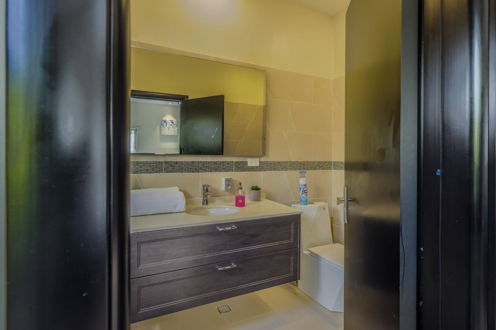 Stunning-3-Bedroom-Home-for-Sale-in-Ocho-Rios-Jamaica Twentieth image of 29- Pyramid Point, Pyramid he in Breadnut Hill, St. Ann, Jamaica - property is For Sale