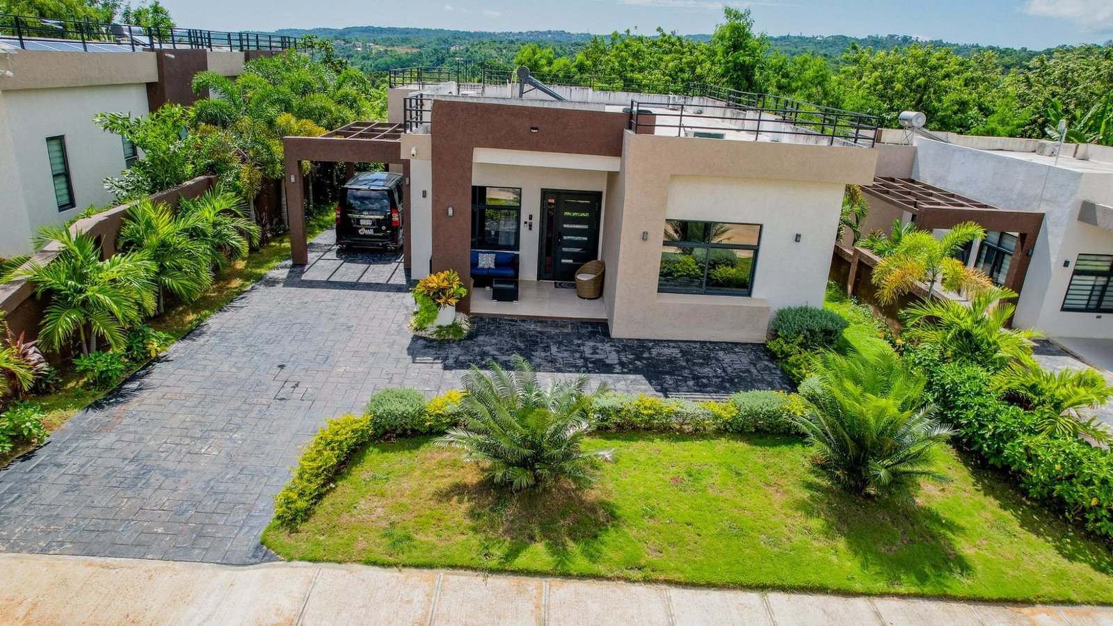 Stunning-3-Bedroom-Home-for-Sale-in-Ocho-Rios-Jamaica First image of 29- Pyramid Point, Pyramid he in Breadnut Hill, St. Ann, Jamaica - property is For Sale