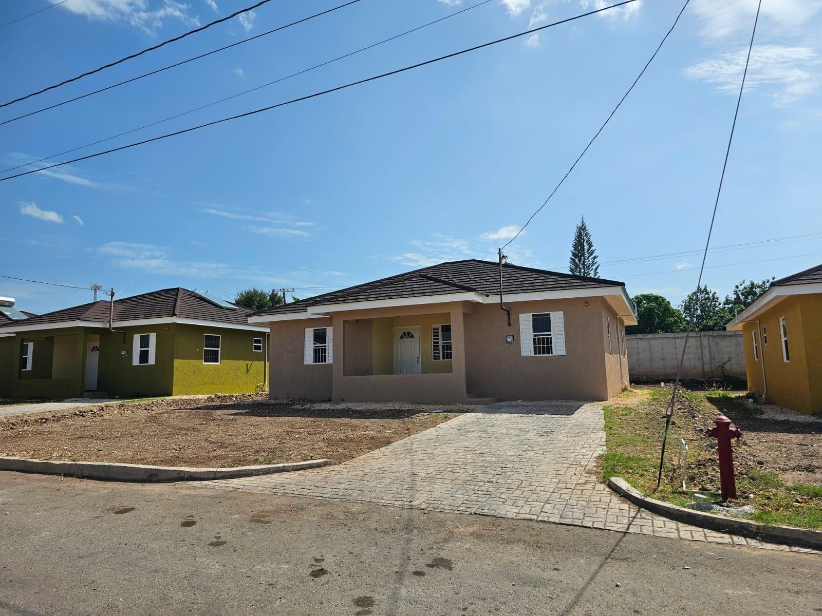 Fifth image of 316- Colbeck Manor in Old Harbour, St. Catherine, Jamaica - property is For Rent