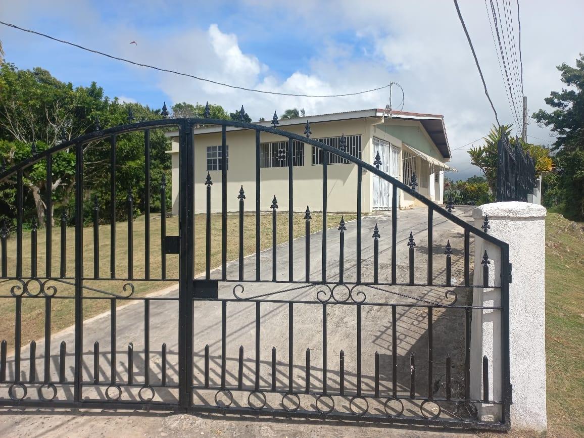 Stunning-3-Bedroom-House-for-Sale-in-Lilyfield-St.-Ann Second image of 47 Lilyfield & Elgin Hall, b in Bamboo, St. Ann, Jamaica - property is For Sale