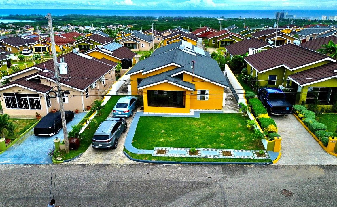 Second image of Stonebrook Manor in Falmouth, Trelawny, Jamaica - property is For Sale