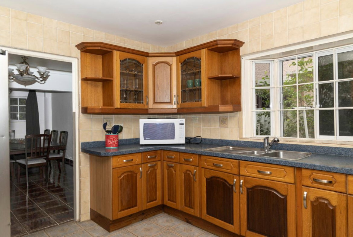Eighth image of 10c Benson Avenue in Kingston 8, St. Andrew, Jamaica - property is For Rent