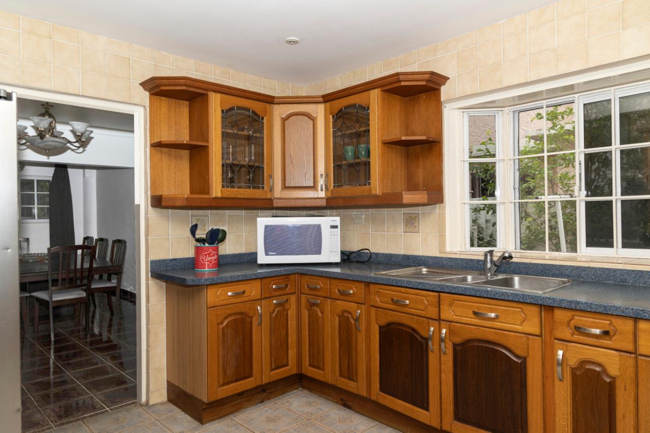 Eighth image of 10c Benson Avenue in Kingston 8, St. Andrew, Jamaica - property is For Rent