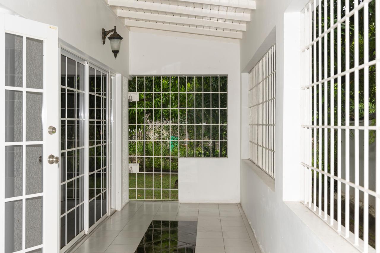 Tenth image of 10c Benson Avenue in Kingston 8, St. Andrew, Jamaica - property is For Rent