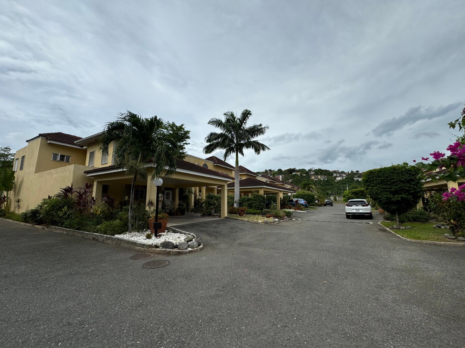 Second image of 3 Retreat Ave in Kingston 6, St. Andrew, Jamaica - property is For Rent