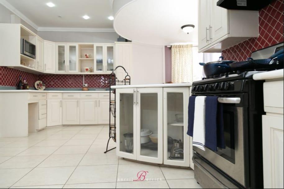 Seventh image of 3 Oliver Crescent in Kingston 8, St. Andrew, Jamaica - property is For Rent
