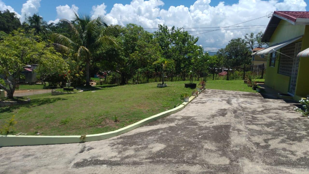 Eleventh image of Retirement Road in Santa Cruz, St. Elizabeth, Jamaica - property is For Sale