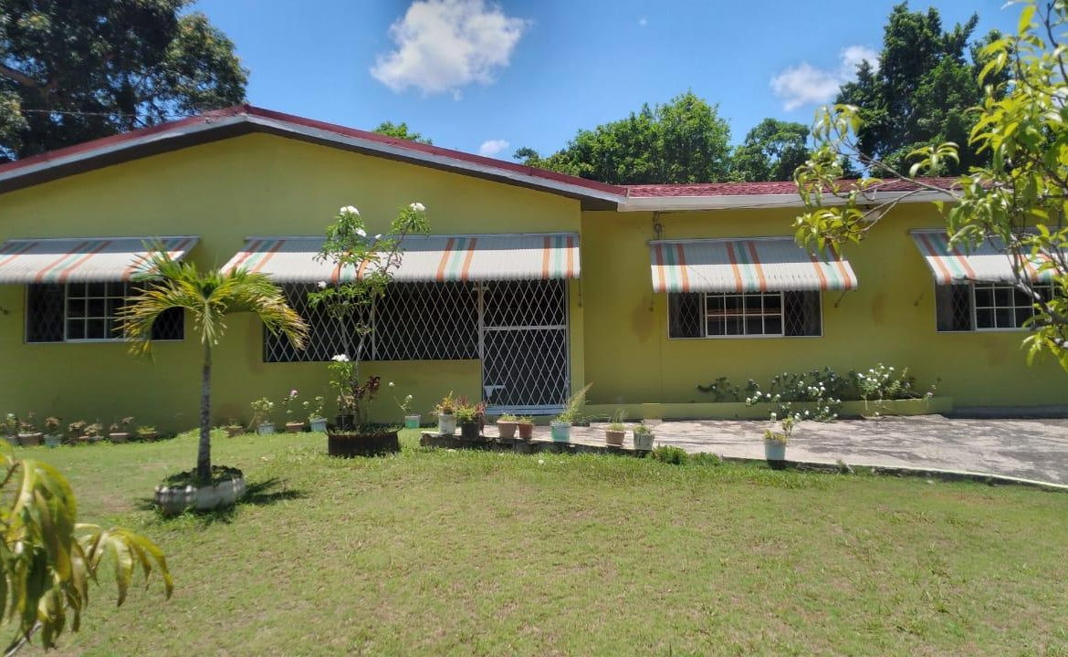 Eighth image of Retirement Road in Santa Cruz, St. Elizabeth, Jamaica - property is For Sale