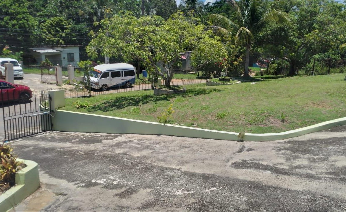Tenth image of Retirement Road in Santa Cruz, St. Elizabeth, Jamaica - property is For Sale
