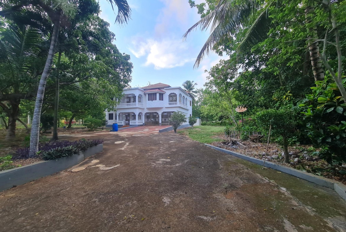 Second image of 26a Sheckles Pen Four Path in Four Paths, Clarendon, Jamaica - property is For Sale