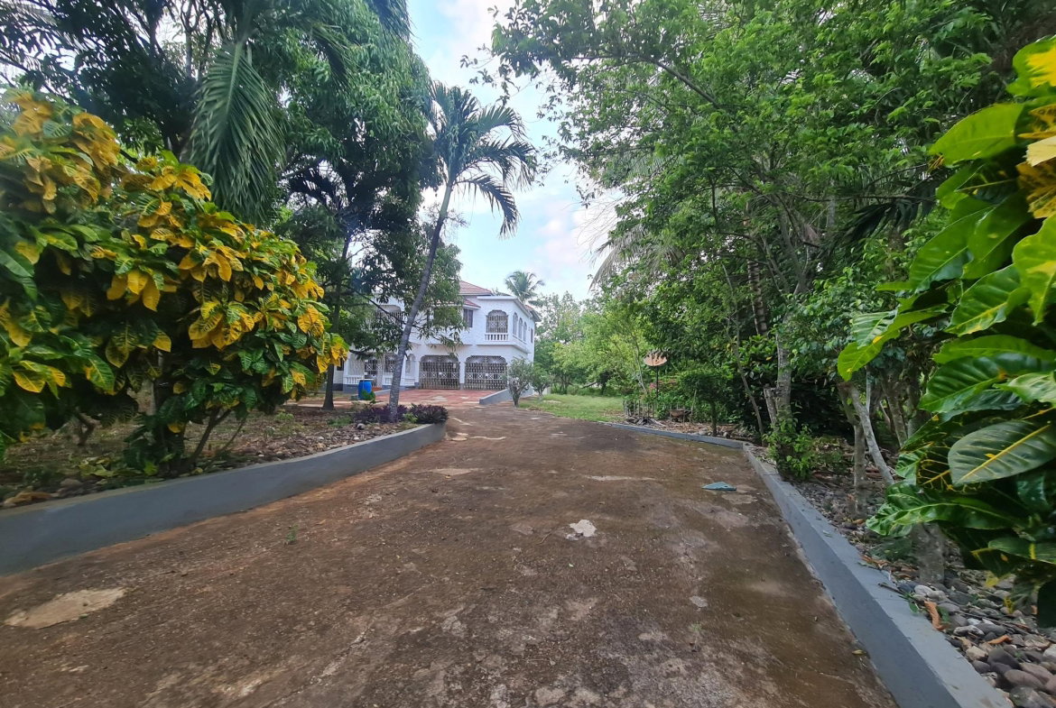 First image of 26a Sheckles Pen Four Path in Four Paths, Clarendon, Jamaica - property is For Sale