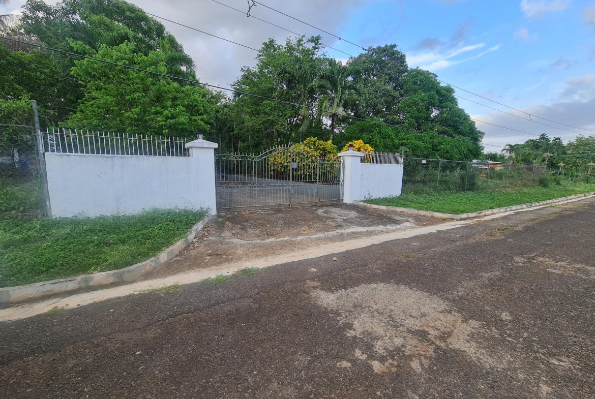 Sixth image of 26a Sheckles Pen Four Path in Four Paths, Clarendon, Jamaica - property is For Sale