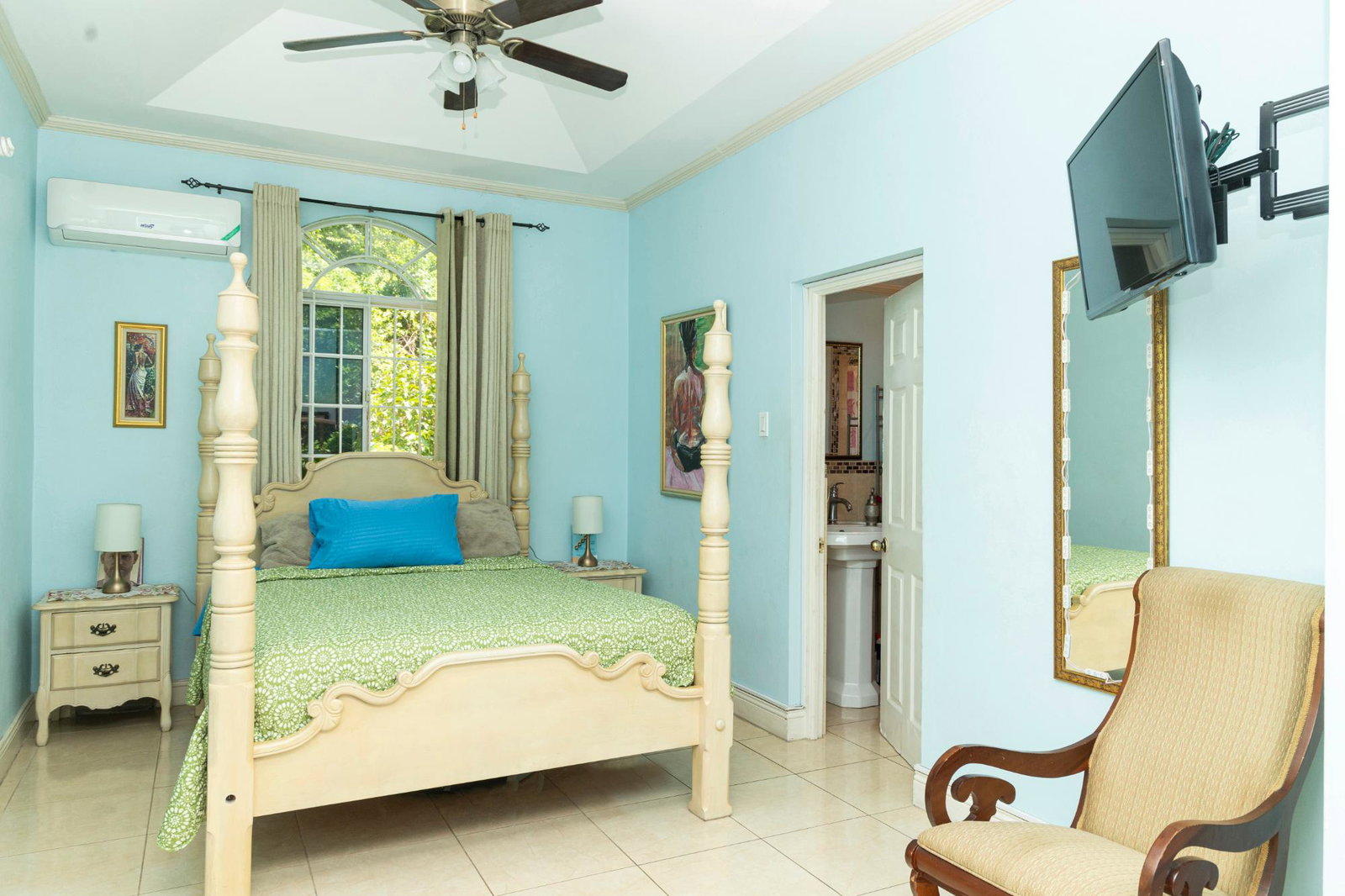 Fourteenth image of 5 North Michigan Avenue in Kingston 19, St. Andrew, Jamaica - property is For Rent