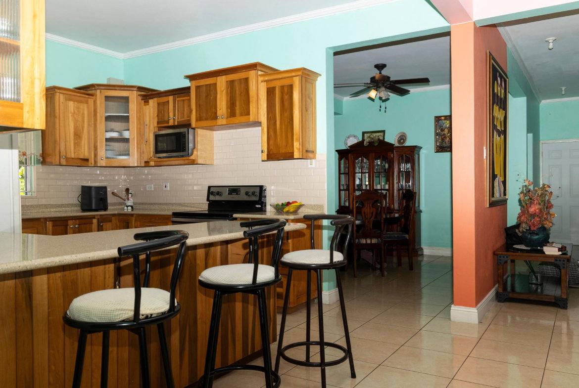 Fifth image of 5 North Michigan Avenue in Kingston 19, St. Andrew, Jamaica - property is For Rent