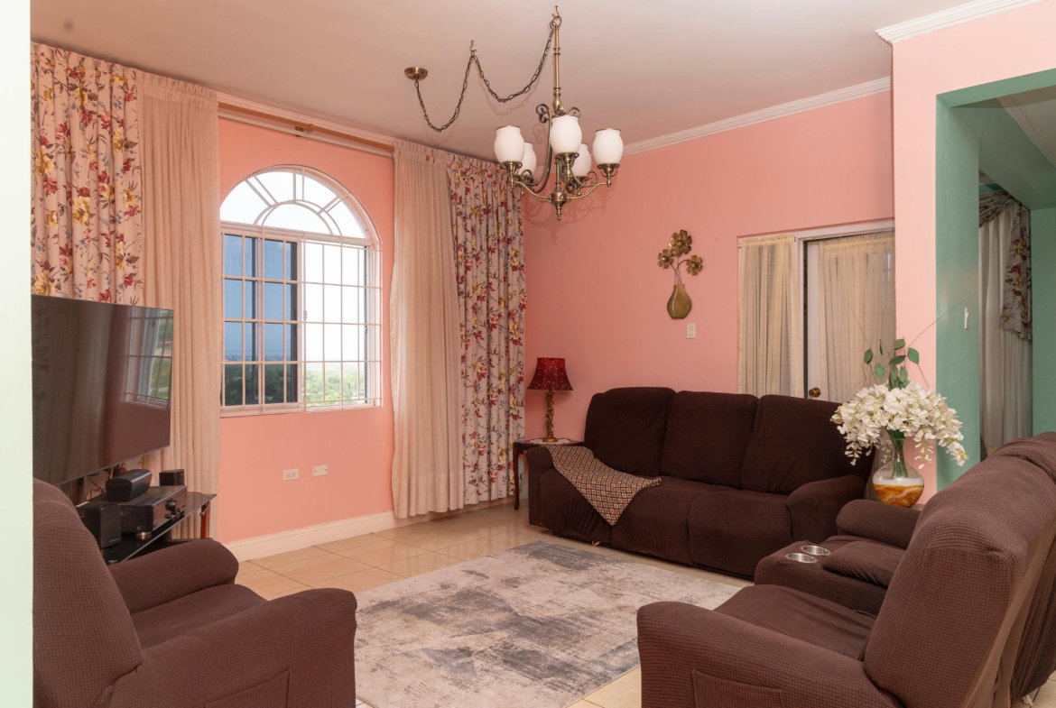 Seventh image of 5 North Michigan Avenue in Kingston 19, St. Andrew, Jamaica - property is For Rent