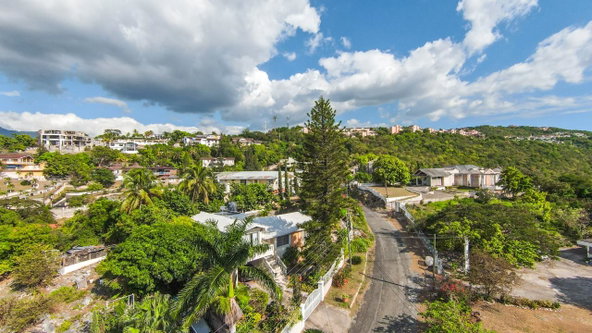 Fourteenth image of 33 Shenstone Drive Kingston in Kingston 6, St. Andrew, Jamaica - property is For Sale