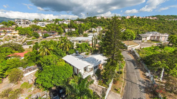 Nineteenth image of 33 Shenstone Drive Kingston in Kingston 6, St. Andrew, Jamaica - property is For Sale
