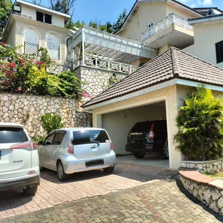 Fourth image of 28 Bellevue Drive, Smokey va in Kingston 19, St. Andrew, Jamaica - property is For Sale