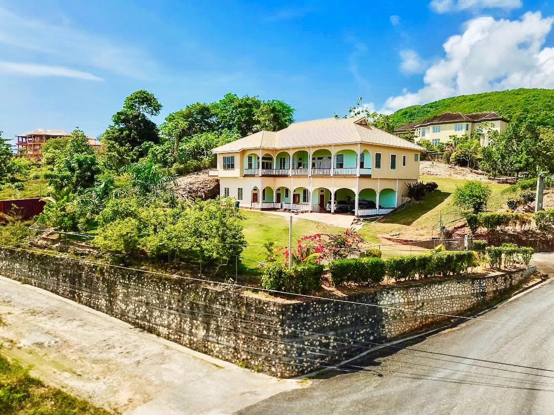 Stunning-4-Bedroom-Split-Level-Home-for-Sale-in-Friendship-Heights-Portland Second image of Friendship, Fairy Hill in Boston, Portland, Jamaica - property is For Sale