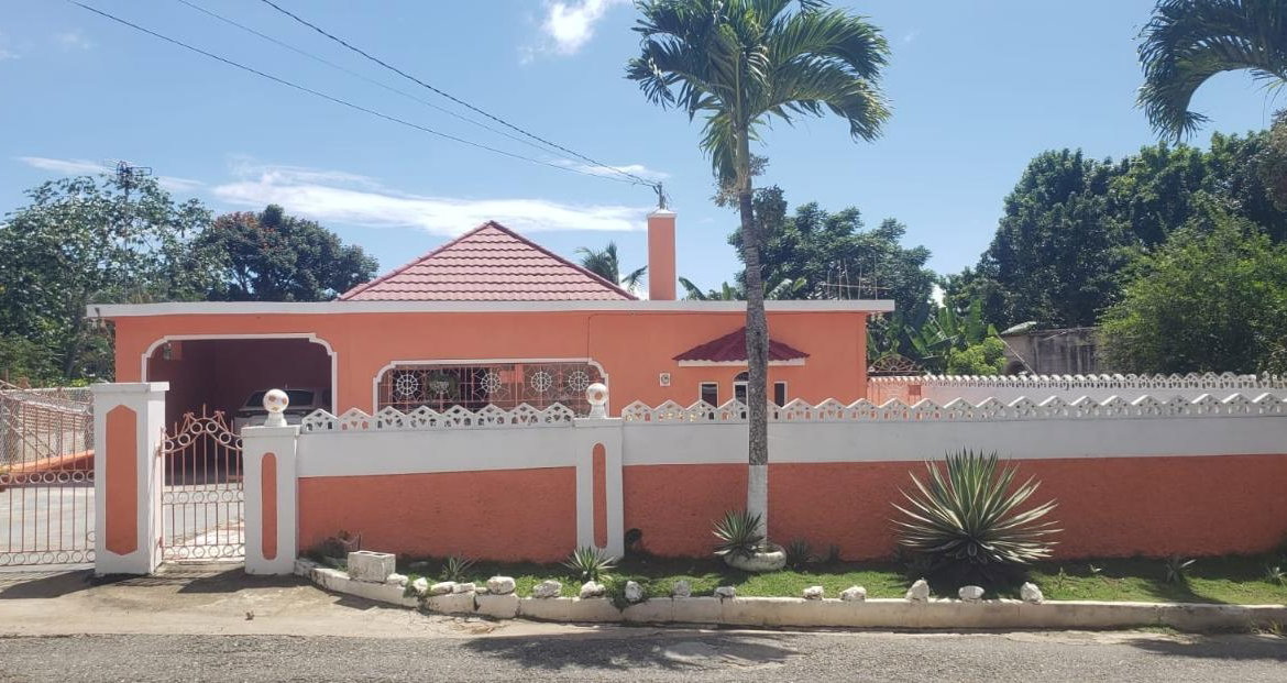 First image of Main Street Guys Hill in GUYS HILL, St. Catherine, Jamaica - property is For Sale