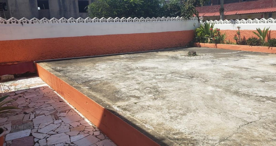 Eighteenth image of Main Street Guys Hill in GUYS HILL, St. Catherine, Jamaica - property is For Sale