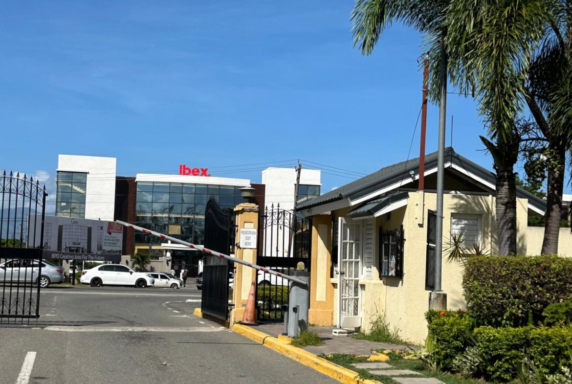 Twenty-Ninth image of 83 Portmore Country Club 2 in Portmore Country Club, St. Catherine, Jamaica - property is For Rent