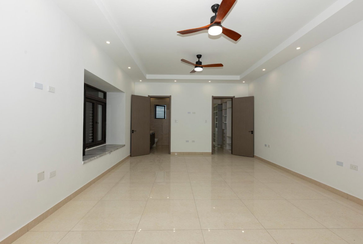 Fifteenth image of 4-5 Salisbury Avenue in Kingston 6, St. Andrew, Jamaica - property is For Rent