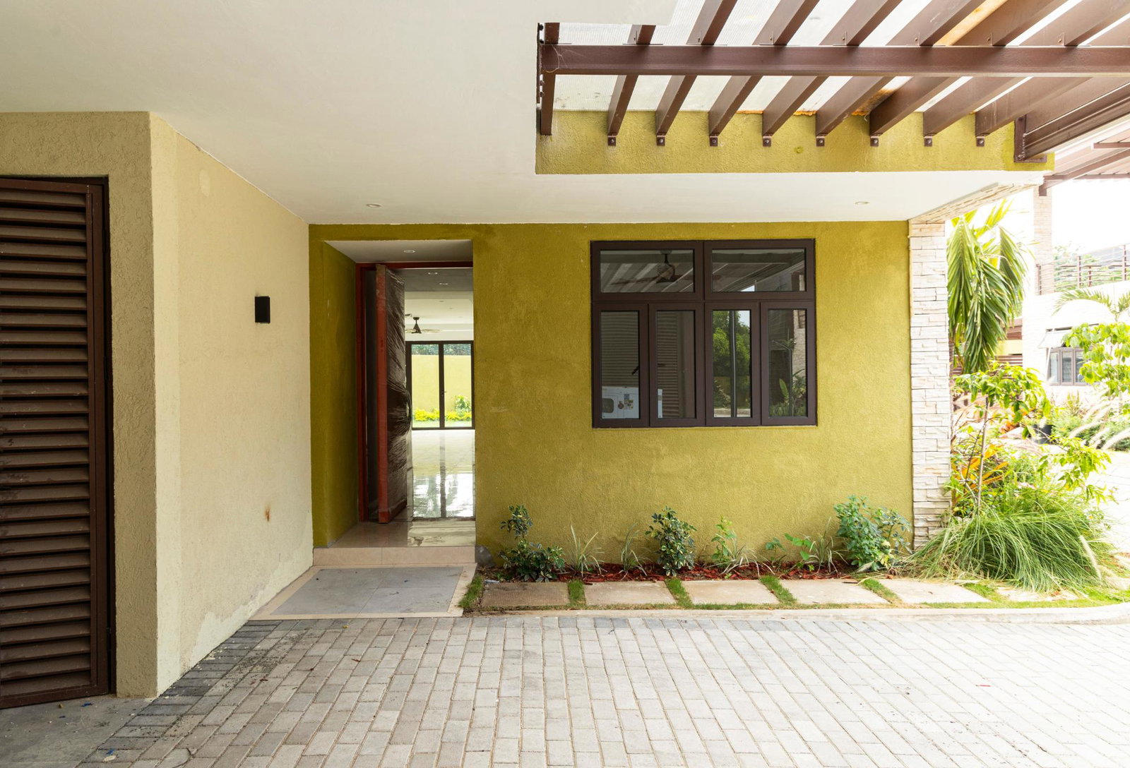 Stunning-4-Bedroom-Villa-for-Rent-in-Kingston-6-Salisbury-Avenue Thirteenth image of 1-5 Salisbury Avenue in Kingston 6, St. Andrew, Jamaica - property is For Rent