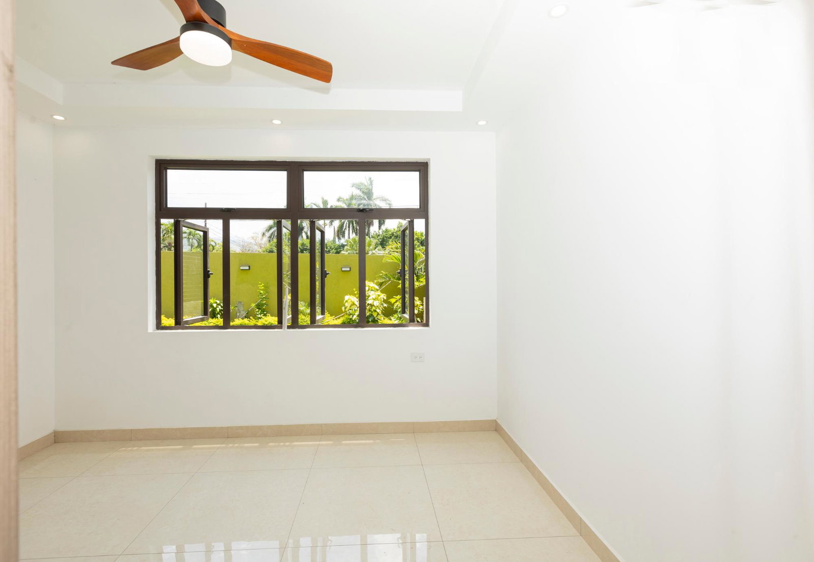 Stunning-4-Bedroom-Villa-for-Rent-in-Kingston-6-Salisbury-Avenue Twentieth image of 1-5 Salisbury Avenue in Kingston 6, St. Andrew, Jamaica - property is For Rent