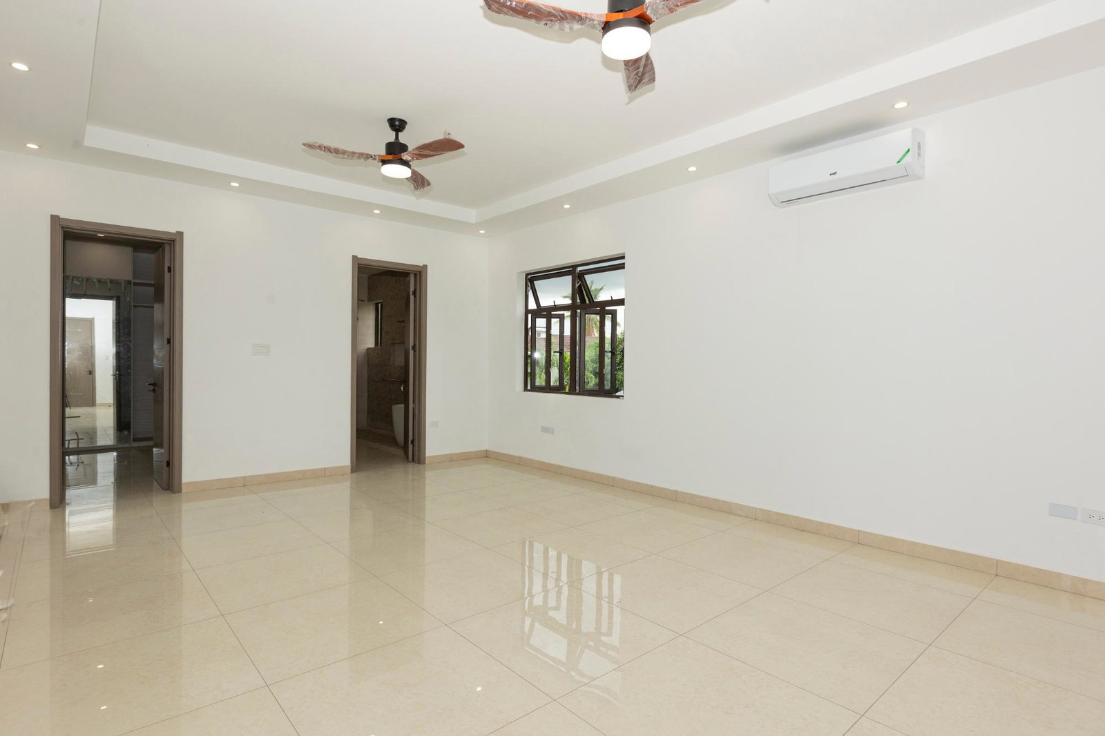 Stunning-4-Bedroom-Villa-for-Rent-in-Kingston-6-Salisbury-Avenue Thirtieth image of 1-5 Salisbury Avenue in Kingston 6, St. Andrew, Jamaica - property is For Rent