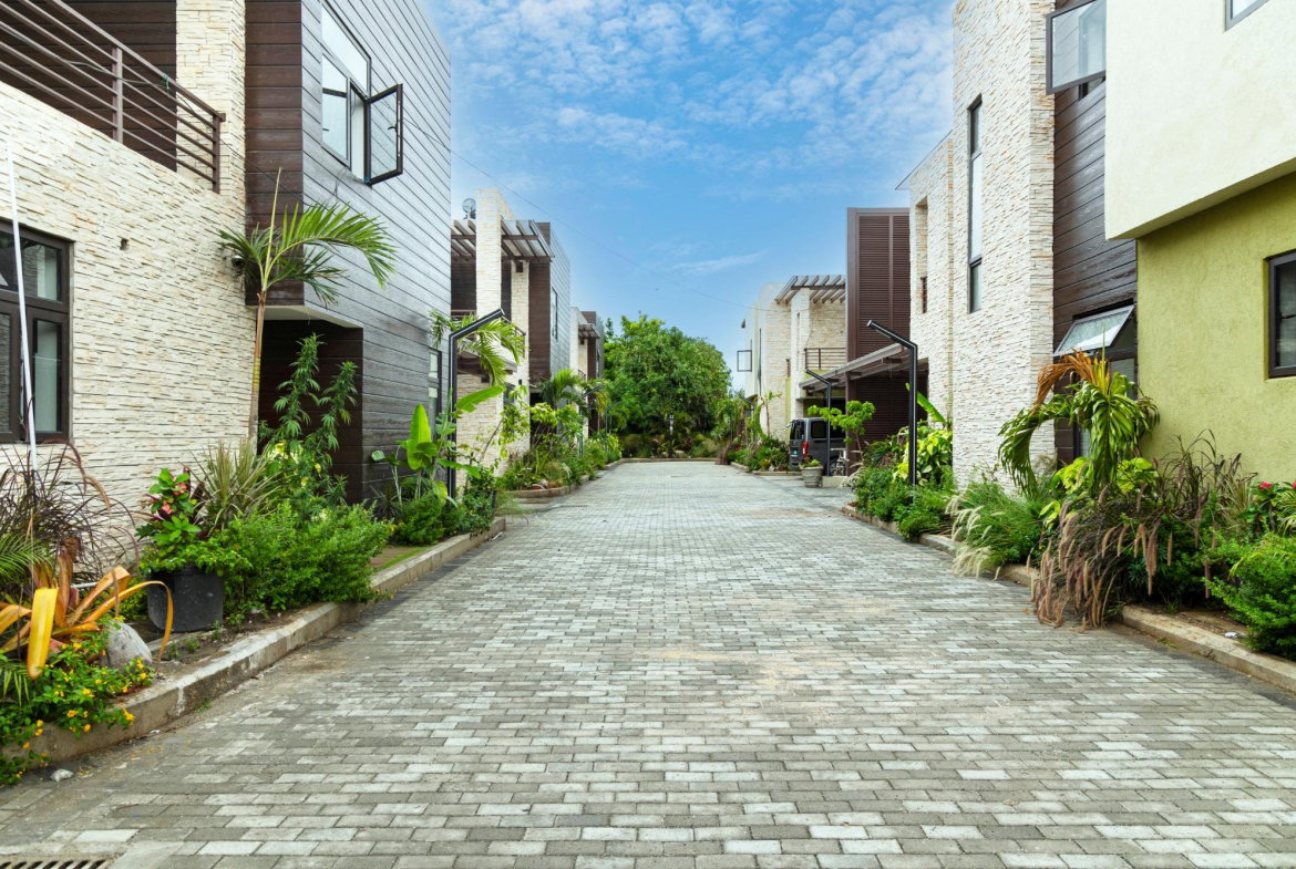 Fourth image of 1-5 Salisbury Avenue in Kingston 6, St. Andrew, Jamaica - property is For Rent