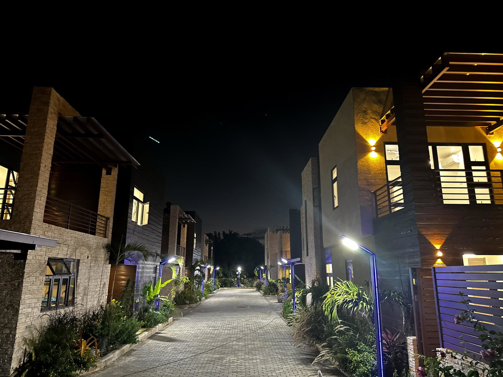 Stunning-4-Bedroom-Villa-for-Rent-in-Kingston-6-Salisbury-Avenue Sixth image of 1-5 Salisbury Avenue in Kingston 6, St. Andrew, Jamaica - property is For Rent