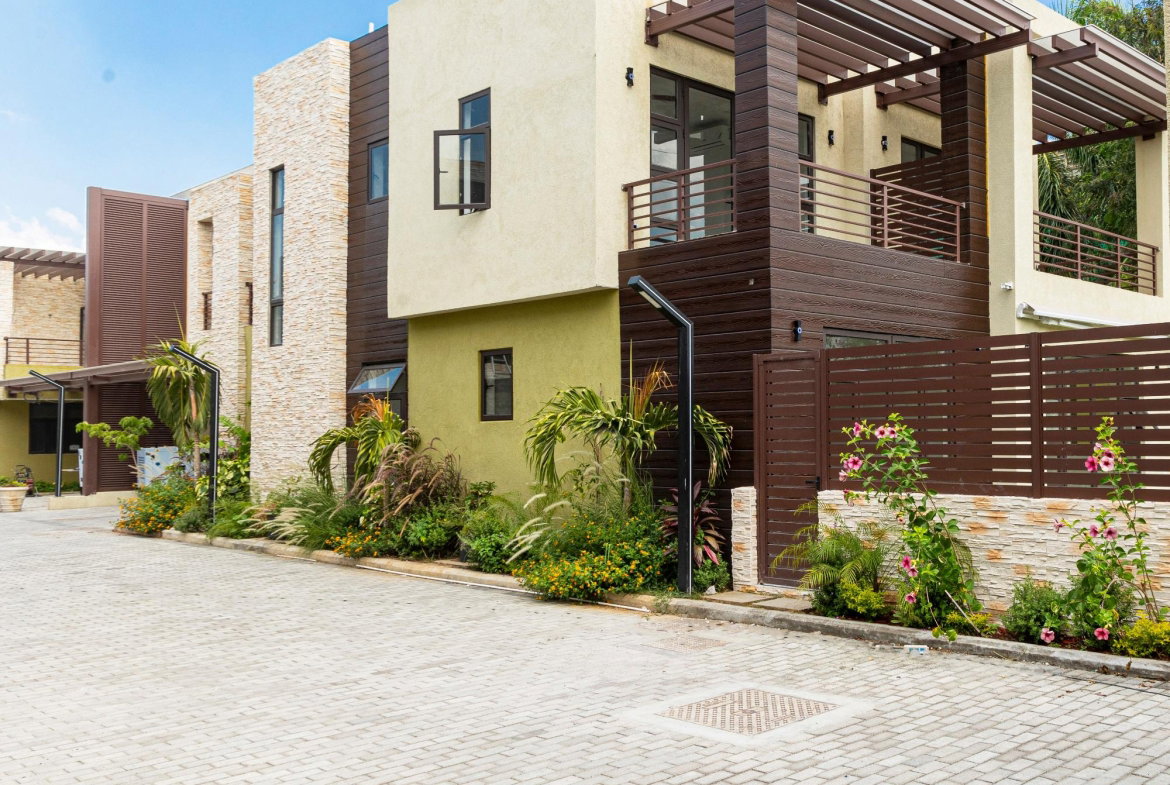 Seventh image of 1-5 Salisbury Avenue in Kingston 6, St. Andrew, Jamaica - property is For Rent