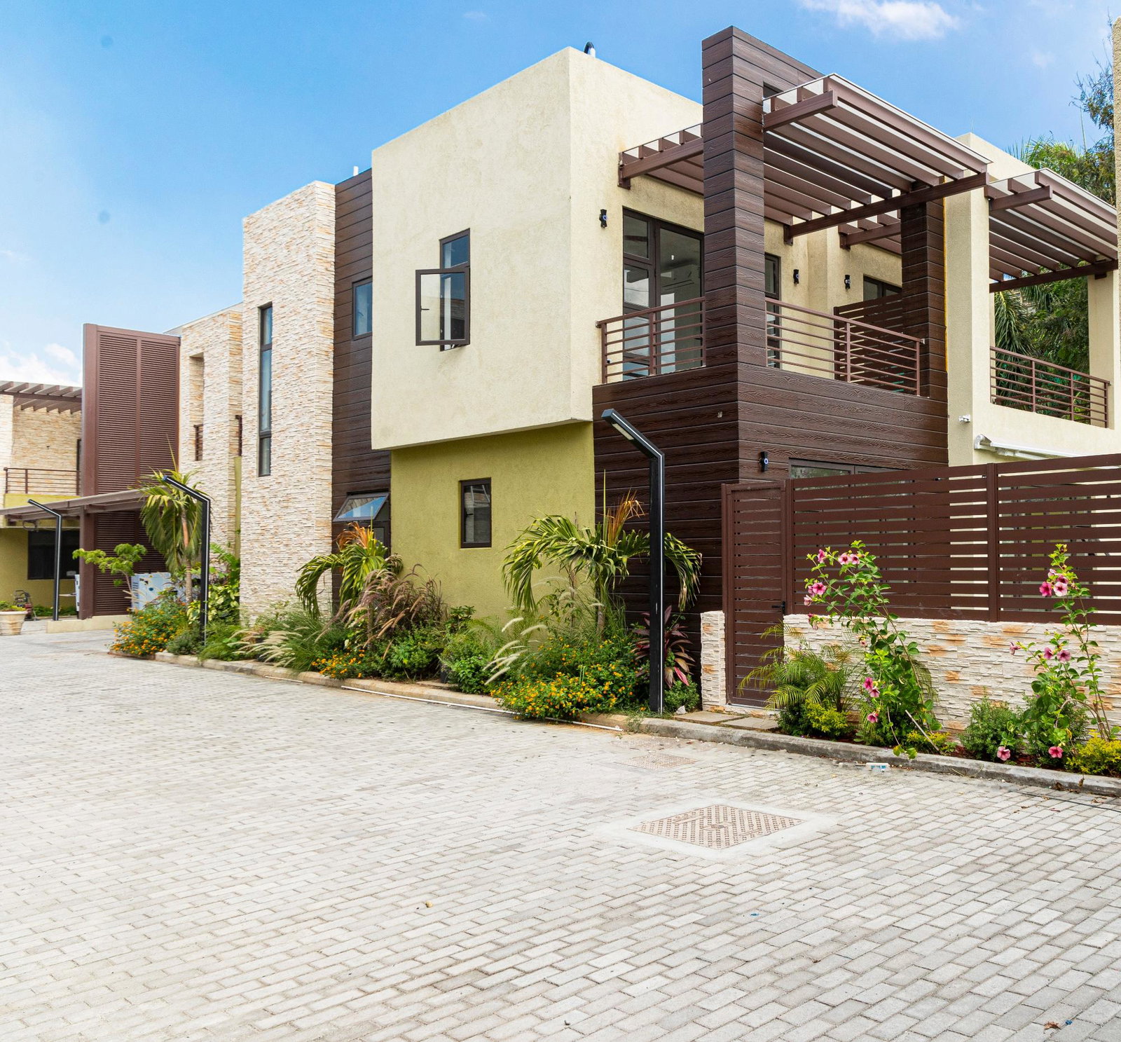 Stunning-4-Bedroom-Villa-for-Rent-in-Kingston-6-Salisbury-Avenue Seventh image of 1-5 Salisbury Avenue in Kingston 6, St. Andrew, Jamaica - property is For Rent